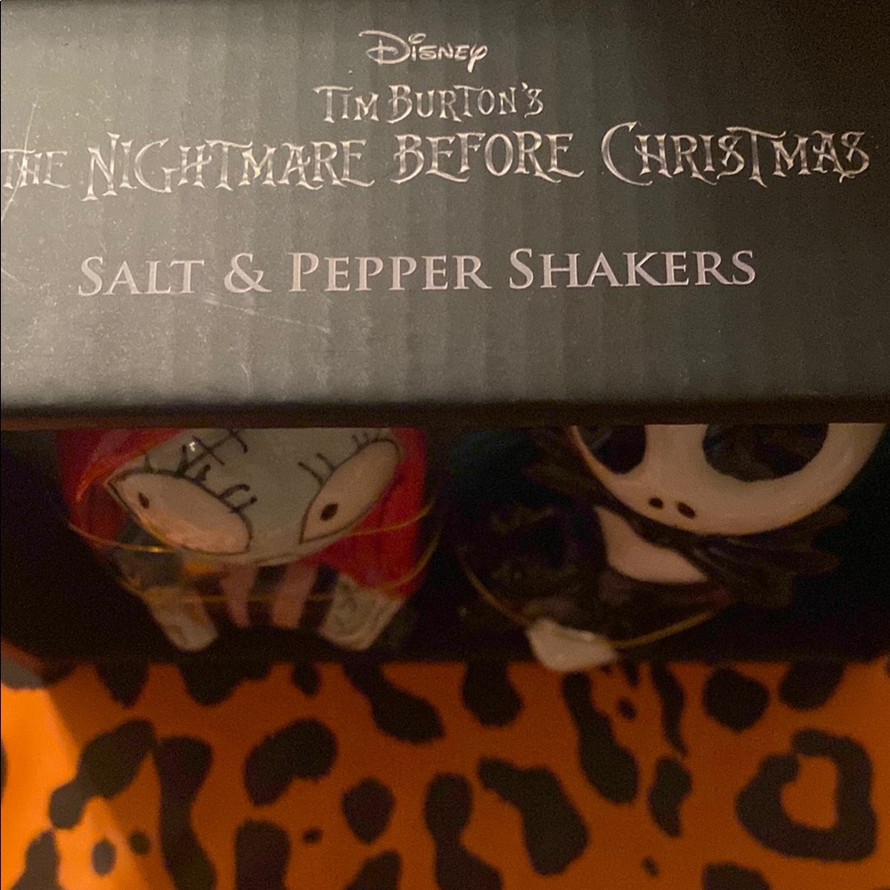 Disney The Nightmare Before Christmas Salt 🧂 & Pepper Shakers “Ceramic” - Picture 3 of 5